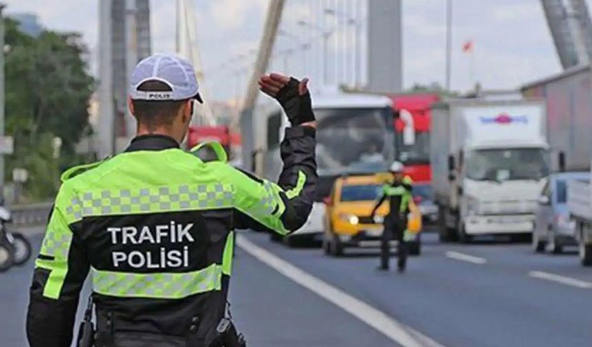 İstanbul'da yarı maraton nedeniyle bazı yollar trafiğe kapandı