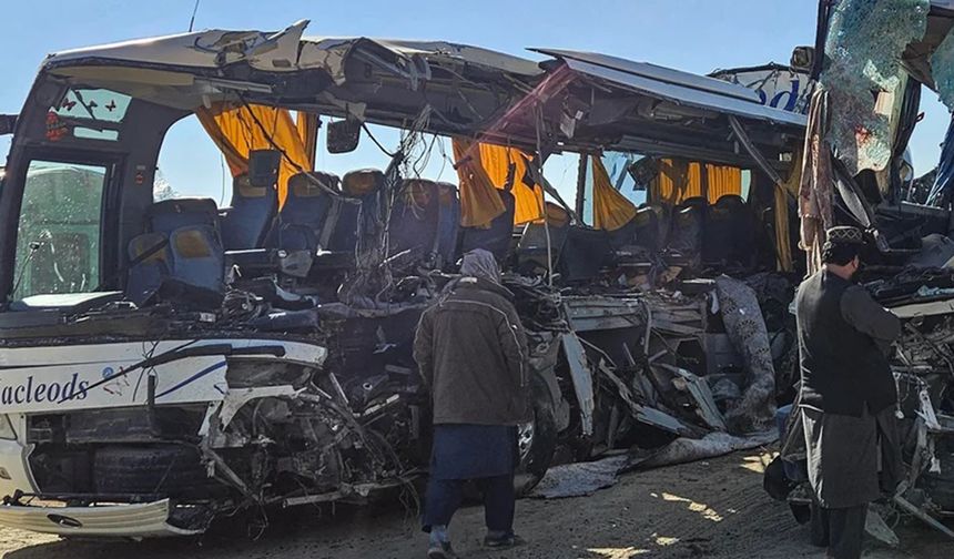 Afganistan'da otobüs kazası: 
