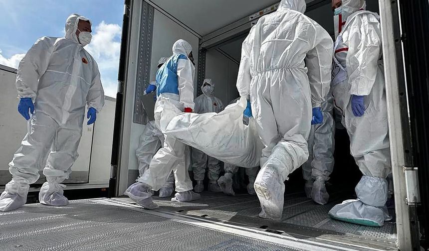 Rusya, 1000 Ukraynalı askerin cenazesini teslim etti