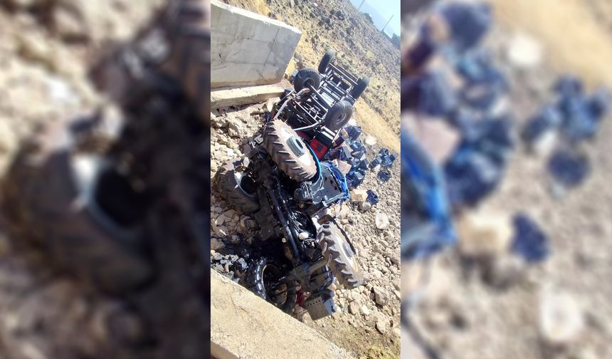 Şanlıurfa’da domates yüklü traktör köprüden düştü: 1 yaralı