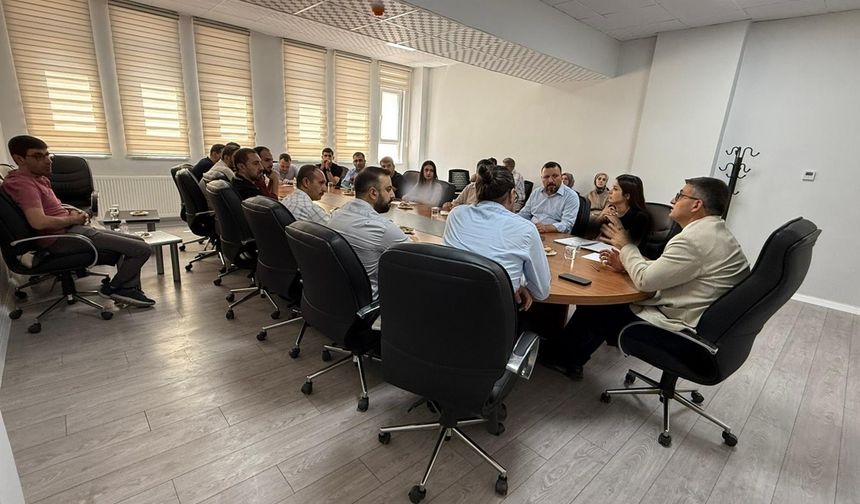 Siirt İl Sağlık Müdürü Hacıoğlu başkanlığında ‘sağlık yönetimi zirvesi’ düzenlendi