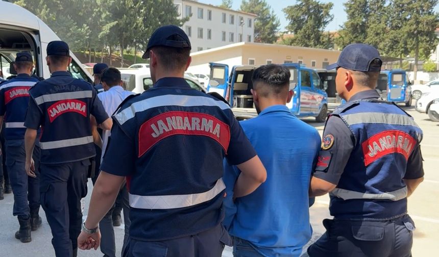 Sosyal medya üzerinden dolandırıcılık yapan şahıslara operasyon: 5 tutuklama