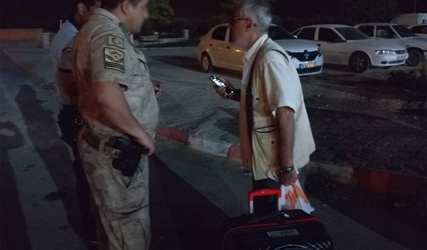 Yaşlı adam 25 milyon lirasını kaptırmaktan son anda kurtuldu