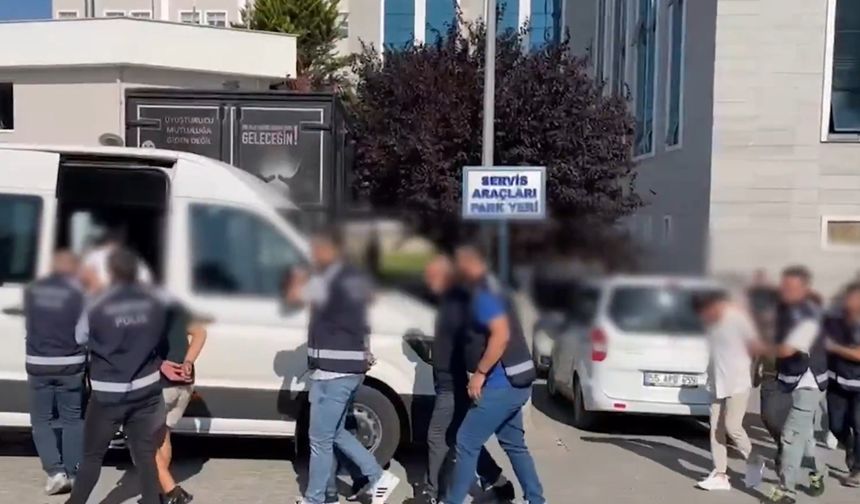 Yerlikaya: Nitelikli dolandırıcılık şebekelerine yönelik operasyonlarda 102 kişi tutuklandı