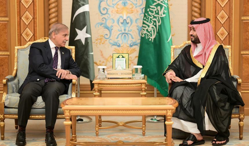 Pakistan ve Suudi Arabistan arasında stratejik savunma anlaşması 