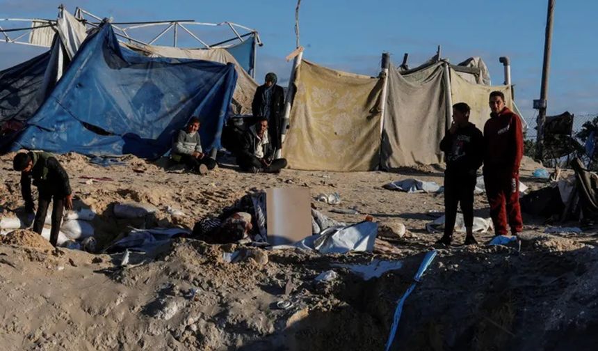 BM: israil'in saldırıları ve zorla yerinden etme emirlerine rağmen birçok insan Gazze'nin kuzeyinden ayrılmadı