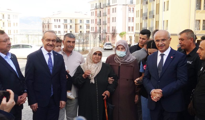 Malatya'da depremzedeler yeni yuvalarına kavuşmaya devam ediyor