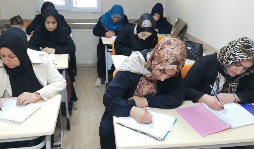Batman'da okuma yazma kurslarına yoğun ilgi