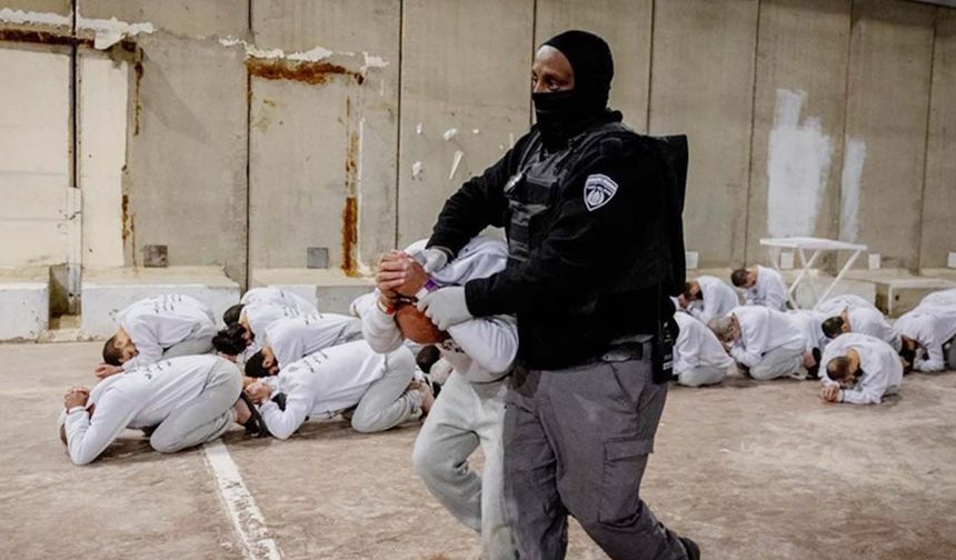 Filistinli esirlere işkence eden askerlerin "yargı süreci" uluslararası kamuoyunu aldatma girişimi