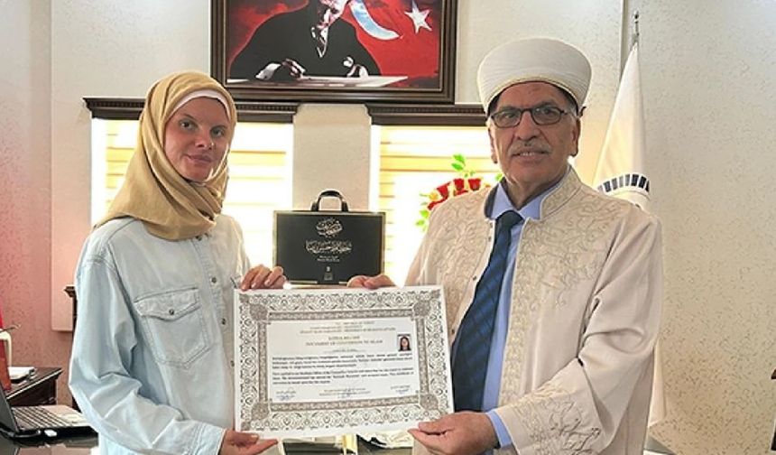 Polonyalı gazeteci Antalya’da Müslüman oldu