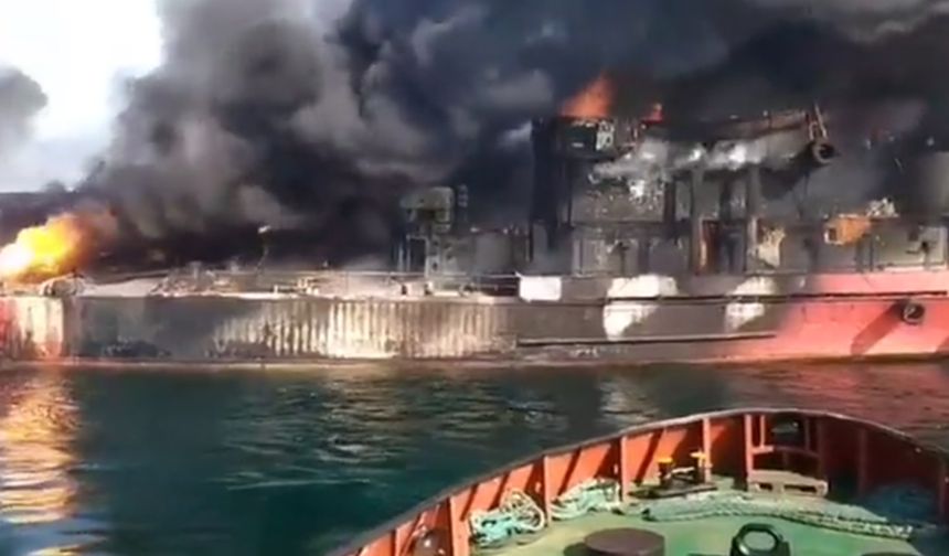 Rusya, Ukrayna'nın Odessa Limanı'nda yük gemisini vurdu