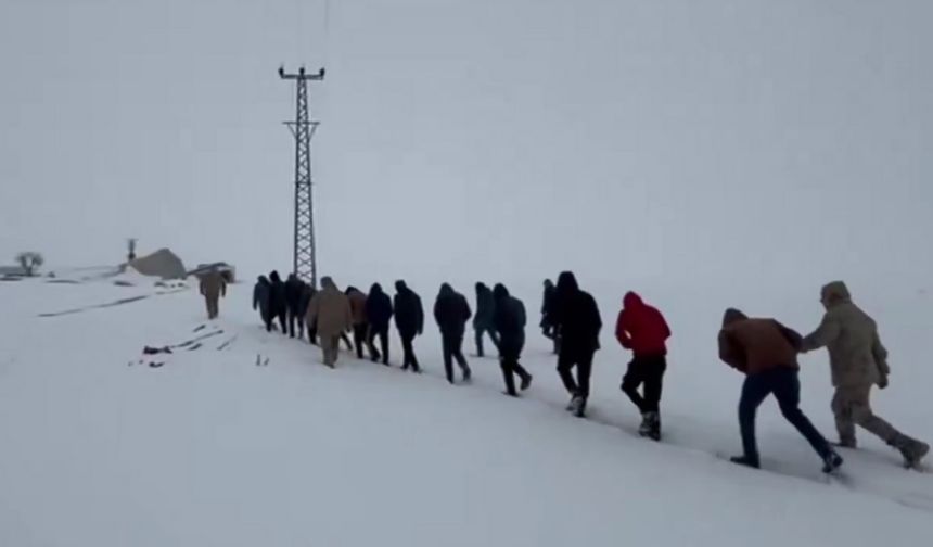 26 ilde göçmen kaçakçılığı operasyonu: 59 tutuklama