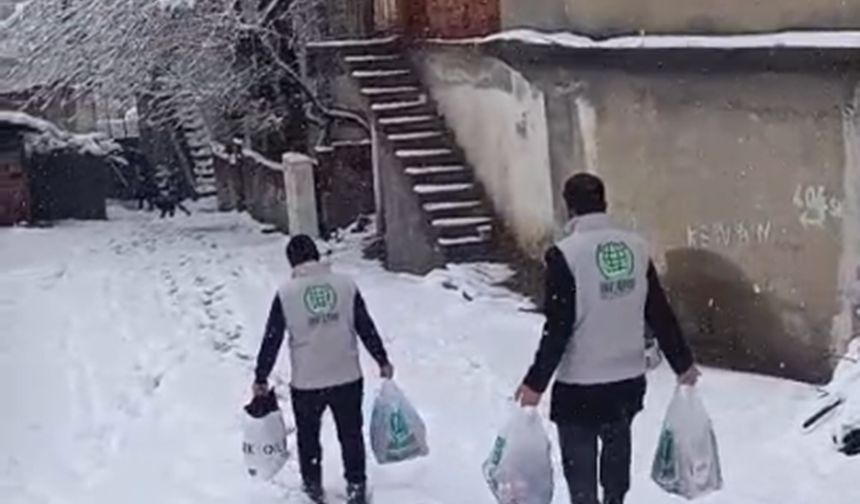 Batman'da muhtaç aileye Umut Kervanı'ndan anlamlı destek