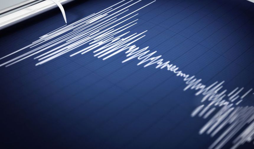 Endonezya'da 5,8 büyüklüğünde deprem