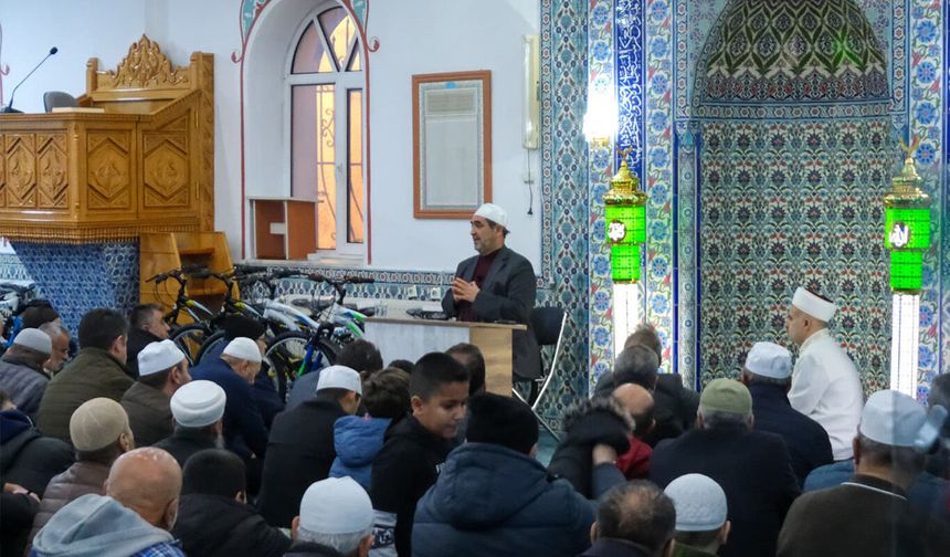 Karaman’da aileler sabah namazında buluştu