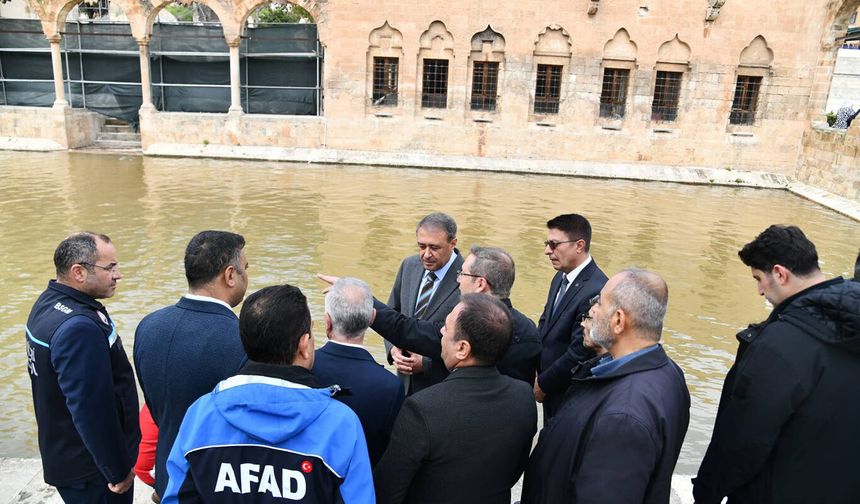 Şanlıurfa’da Vali Şıldak Balıklıgöl’de incelemelerde bulundu