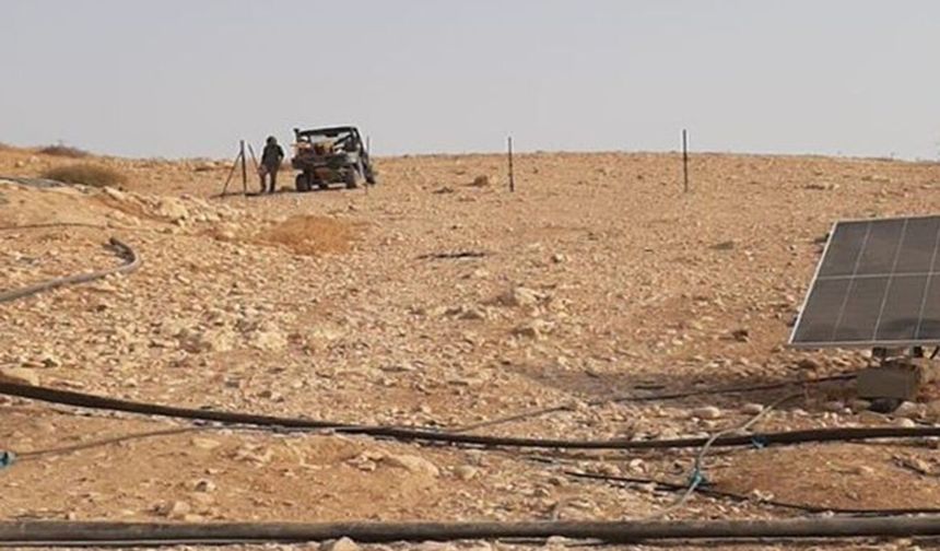 Siyonist işgalciler, Filistinlilerin 500 dönümlük arazisini çitle çevirdi